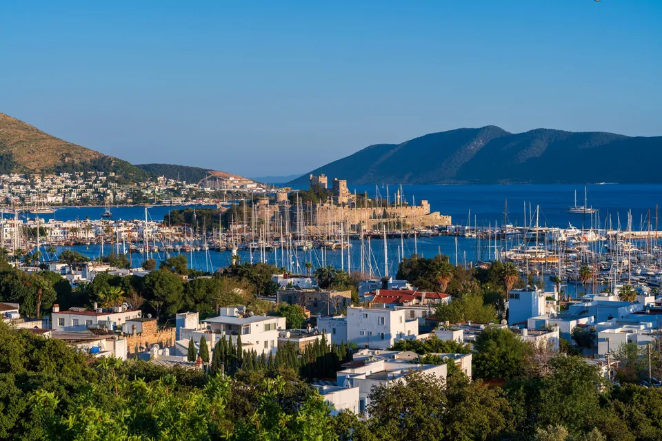 Bodrum Kalesi ve marina, gün ışığında
